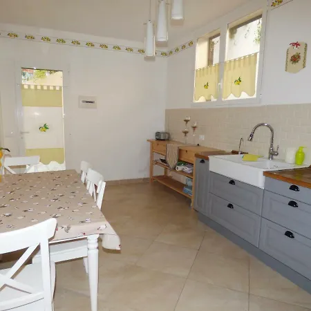 Della Rose * Ospedaletti