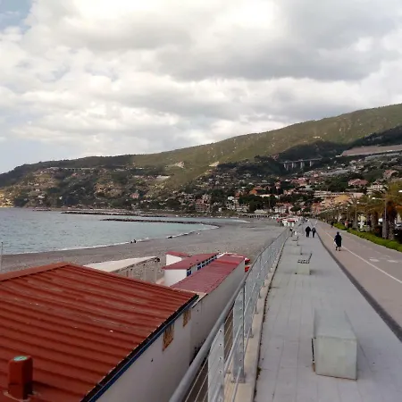 Holiday home Della Rose *